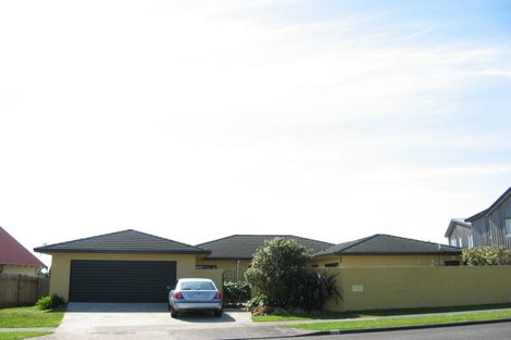 Photo of property in 136 Heta Road, Highlands Park, New Plymouth, 4312