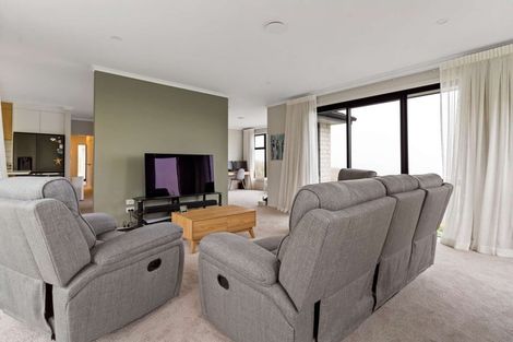 Photo of property in 13 Cypress Lane, Balclutha, 9230