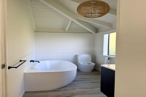 Photo of property in 120 Stanmore Bay Road, Stanmore Bay, Whangaparaoa, 0932