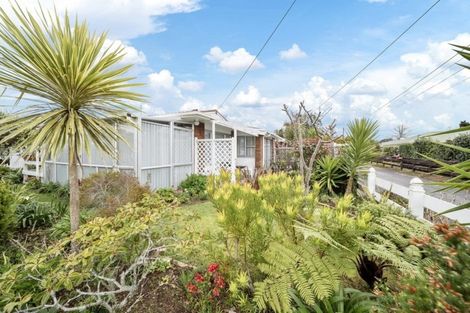 Photo of property in 124 Govett Avenue, Frankleigh Park, New Plymouth, 4310