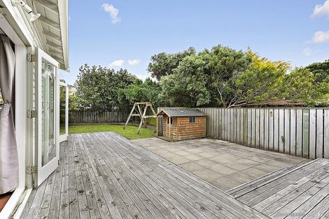 Photo of property in 16 Lonsdale Crescent, Rongotai, Wellington, 6022