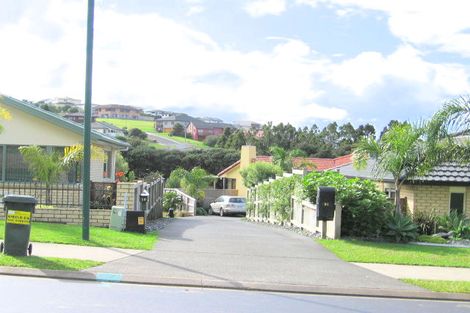 Photo of property in 21 Grovenor Drive, Orewa, 0931