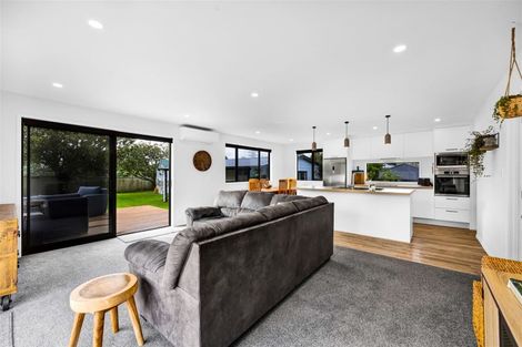 Photo of property in 369 Carrington Street, Upper Vogeltown, New Plymouth, 4310