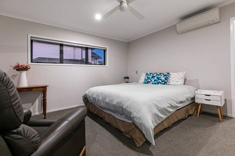 Photo of property in 41 Maka Terrace, Orewa, 0931