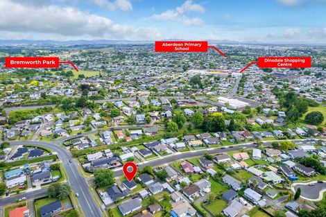 Photo of property in 35 Karen Crescent, Dinsdale, Hamilton, 3204