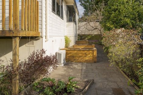 Photo of property in 17b Hilltop Road, Parkvale, Tauranga, 3112