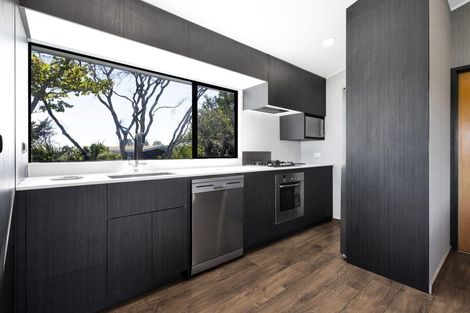 Photo of property in 31a Truby King Street, Merrilands, New Plymouth, 4312