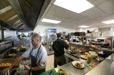 Photo of property in 5/154 Marine Parade, Mount Maunganui, 3116