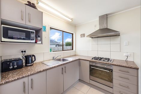 Photo of property in 3/11 Abercrombie Street, Howick, Auckland, 2014