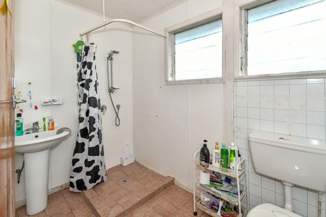 Photo of property in 74 Terry Street, Blockhouse Bay, Auckland, 0600