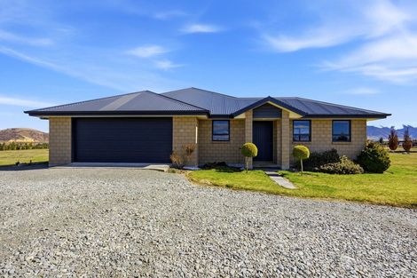 Photo of property in 19 The Drive, Twizel, 7999