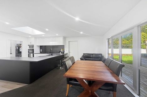 Photo of property in 135 Tirohanga Road, Tirohanga, Lower Hutt, 5010