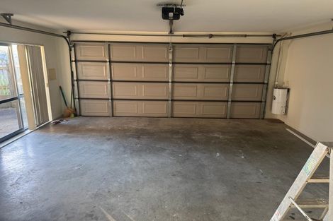 Photo of property in 2 Deerfield Place, Flat Bush, Auckland, 2019