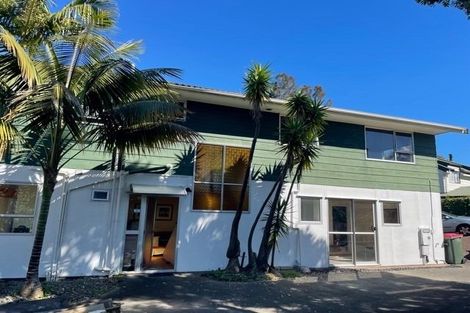 Photo of property in 143 Bradbury Road, Botany Downs, Auckland, 2010