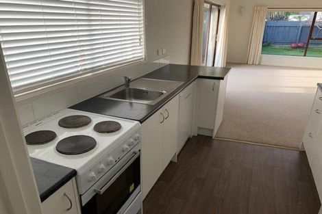 Photo of property in 1/19 Gulf Crest, Bucklands Beach, Auckland, 2012