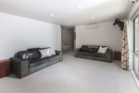 Photo of property in 9 Dunvegan Place, Harewood, Christchurch, 8051