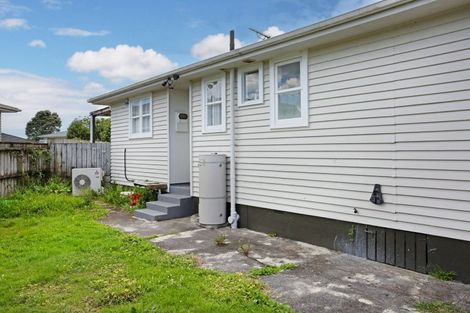 Photo of property in 1/1 Cooper Place, Papakura, 2110
