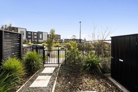 Photo of property in 43 Jabuka Street, Glen Eden, Auckland, 0602