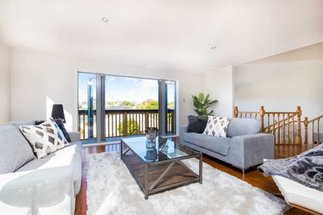 Photo of property in 87 Hendry Avenue, Hillsborough, Auckland, 1042