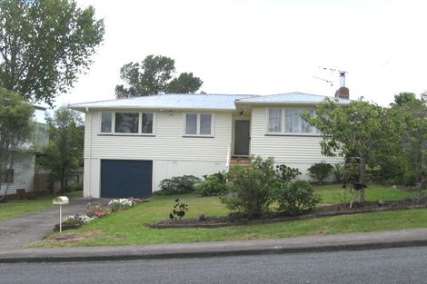 Photo of property in 27 Marsh Avenue, Forrest Hill, Auckland, 0620