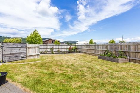 Photo of property in 28 Montgomery Crescent, Kinloch, Taupo, 3377