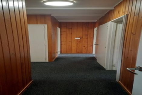 Photo of property in 18 Prince Regent Drive, Half Moon Bay, Auckland, 2012