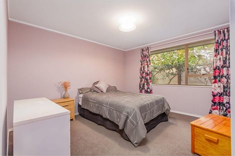 Photo of property in 18 Truscott Grove, Awapuni, Palmerston North, 4412