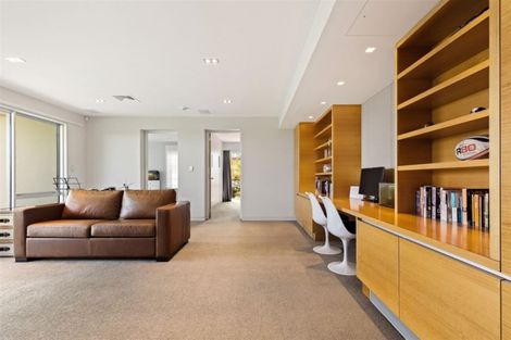 Photo of property in 128 Glenstrae Road, Redcliffs, Christchurch, 8081