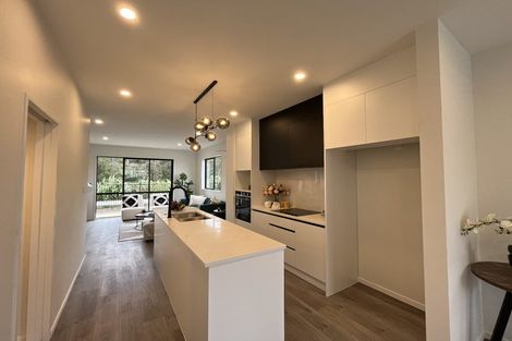 Photo of property in 1 Whawhaki Lane, Kumeu, 0810