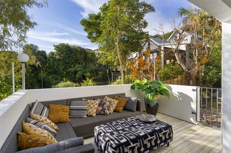 Photo of property in 136 Winara Avenue, Waikanae, 5036