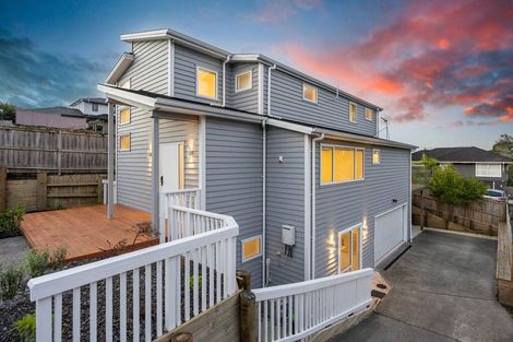 Photo of property in 14a Crystal Avenue, Glendene, Auckland, 0602
