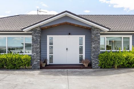 Photo of property in 13 Dulverton Rise, Flagstaff, Hamilton, 3210