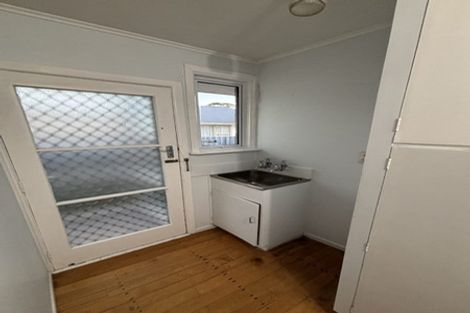 Photo of property in 1/24 Dale Crescent, Pakuranga, Auckland, 2010
