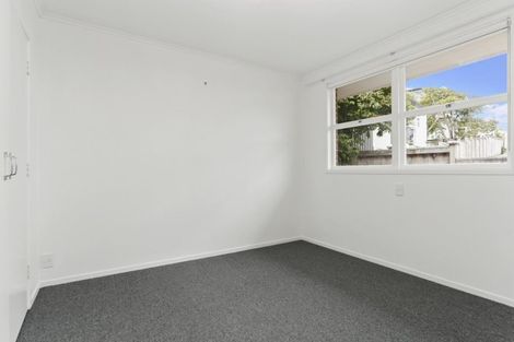 Photo of property in 2/2 Seaview Road, Milford, Auckland, 0620