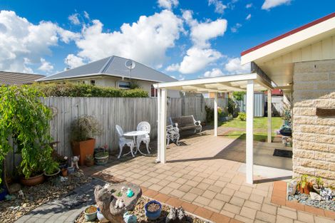 Photo of property in 17a Pemberton Crescent, Greerton, Tauranga, 3112