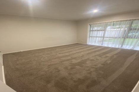 Photo of property in 33 Patons Road, Howick, Auckland, 2014