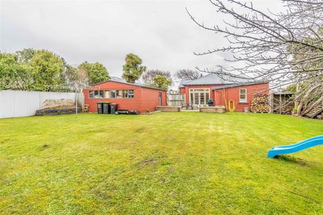 Photo of property in 24 Banks Street, Richmond, Invercargill, 9810