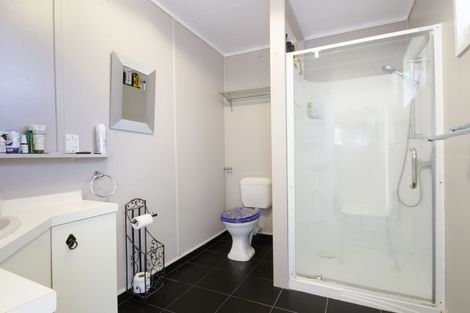 Photo of property in 9 Snowden Place, Raglan, 3225