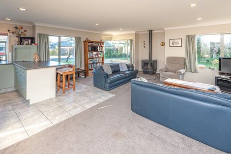 Photo of property in 6 Holdsworth Drive, Otamatea, Whanganui, 4500