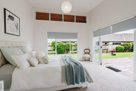 Photo of property in 92 Saint James Drive, Huntington, Hamilton, 3210