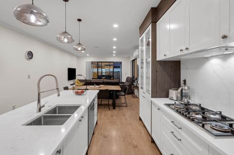 Photo of property in 54 Tir Conaill Avenue, Flat Bush, Auckland, 2019