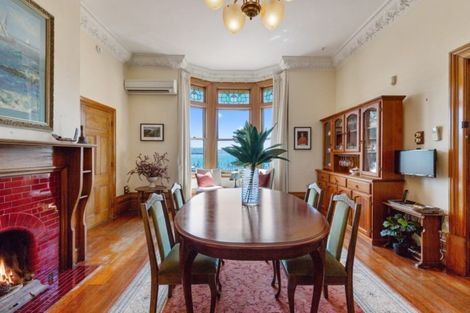 Photo of property in 186 Oriental Parade, Oriental Bay, Wellington, 6011