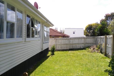 Photo of property in 44 Brandon Road, Glen Eden, Auckland, 0602