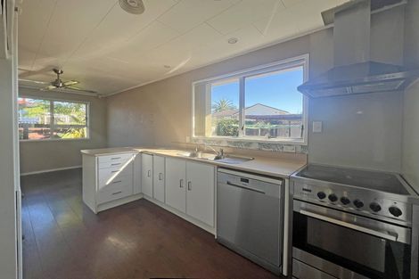 Photo of property in 57 Casuarina Road, Half Moon Bay, Auckland, 2012