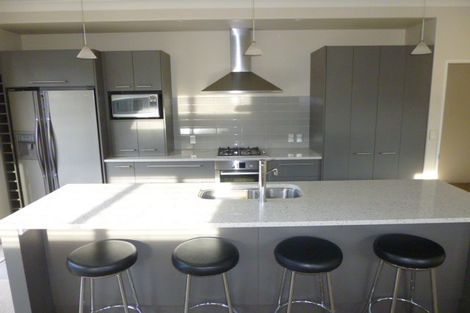 Photo of property in 5 Crofton Road, Harewood, Christchurch, 8051