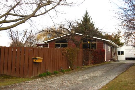 Photo of property in 4 Argyle Place, Arrowtown, 9302