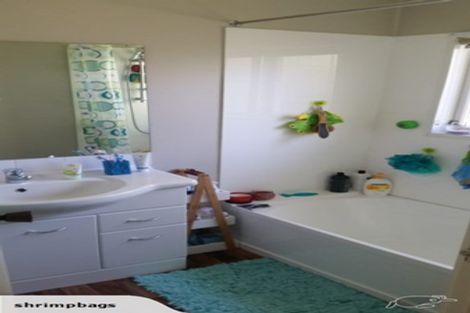 Photo of property in 2/11 Broadview Place, Howick, Auckland, 2014