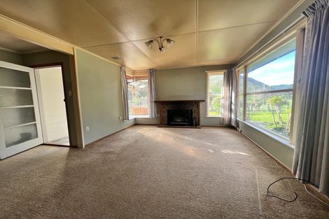 Photo of property in 2411 Coast Road, Pongaroa, 4991