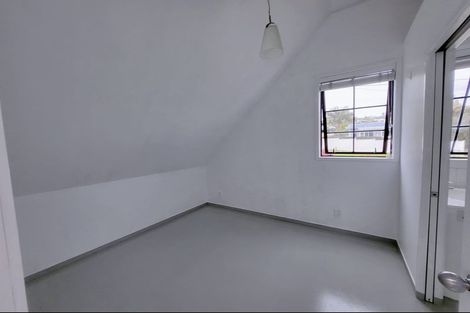 Photo of property in 1/17 Sandown Road, Rothesay Bay, Auckland, 0630