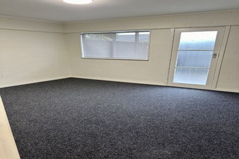 Photo of property in 2/51 Shanaway Rise, Hillcrest, Auckland, 0627